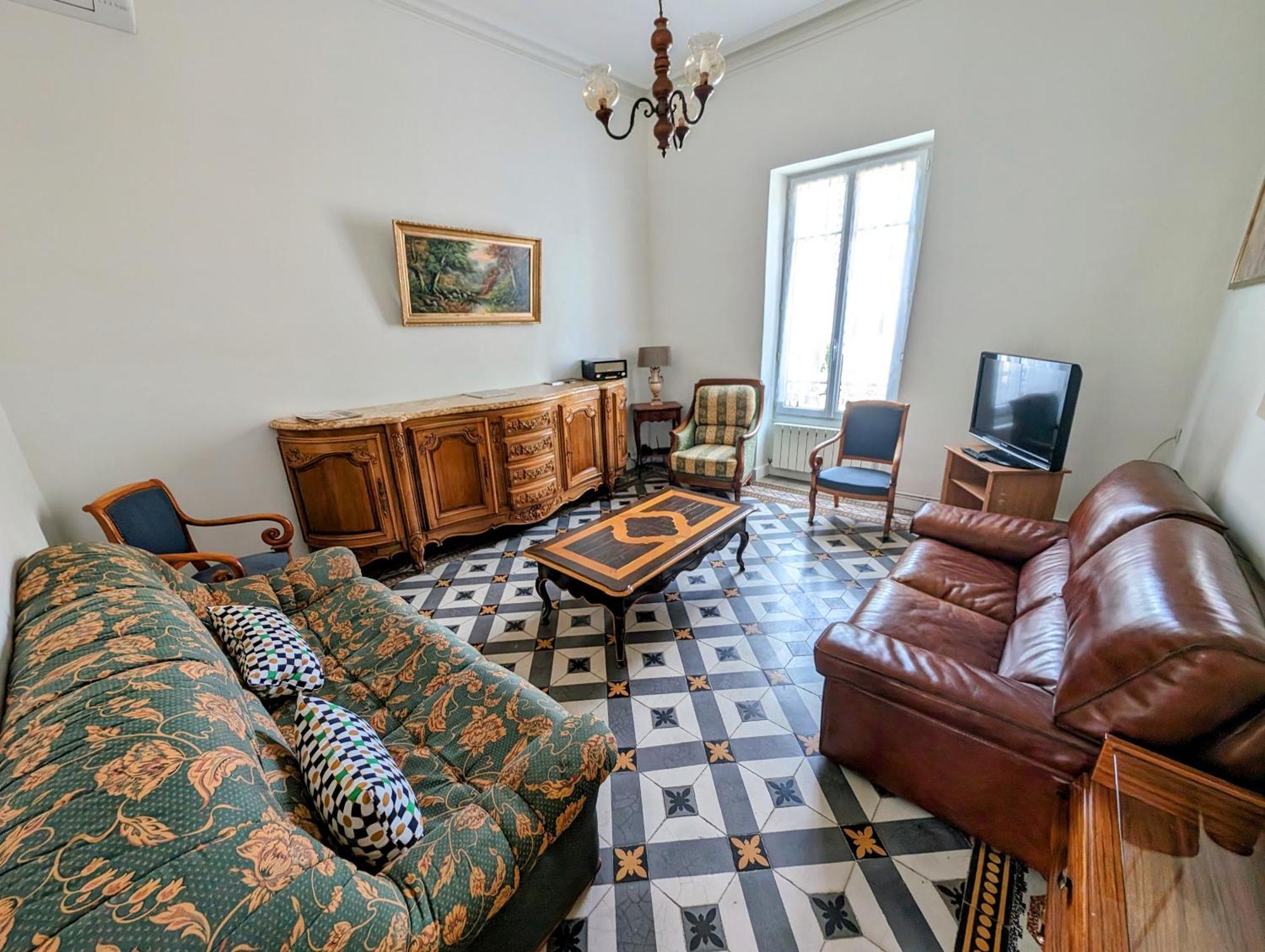 Maison De Style Tout Confort, Position Ideale, Avec Clim Et Petit Exterieur Orange  Exterior photo